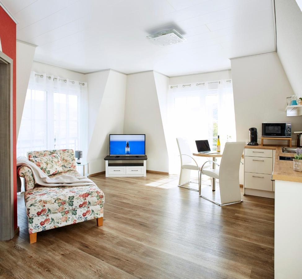 Hotel Weinhaus Lenz Briedern Esterno foto