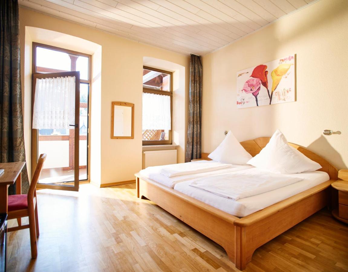 Hotel Weinhaus Lenz Briedern Esterno foto