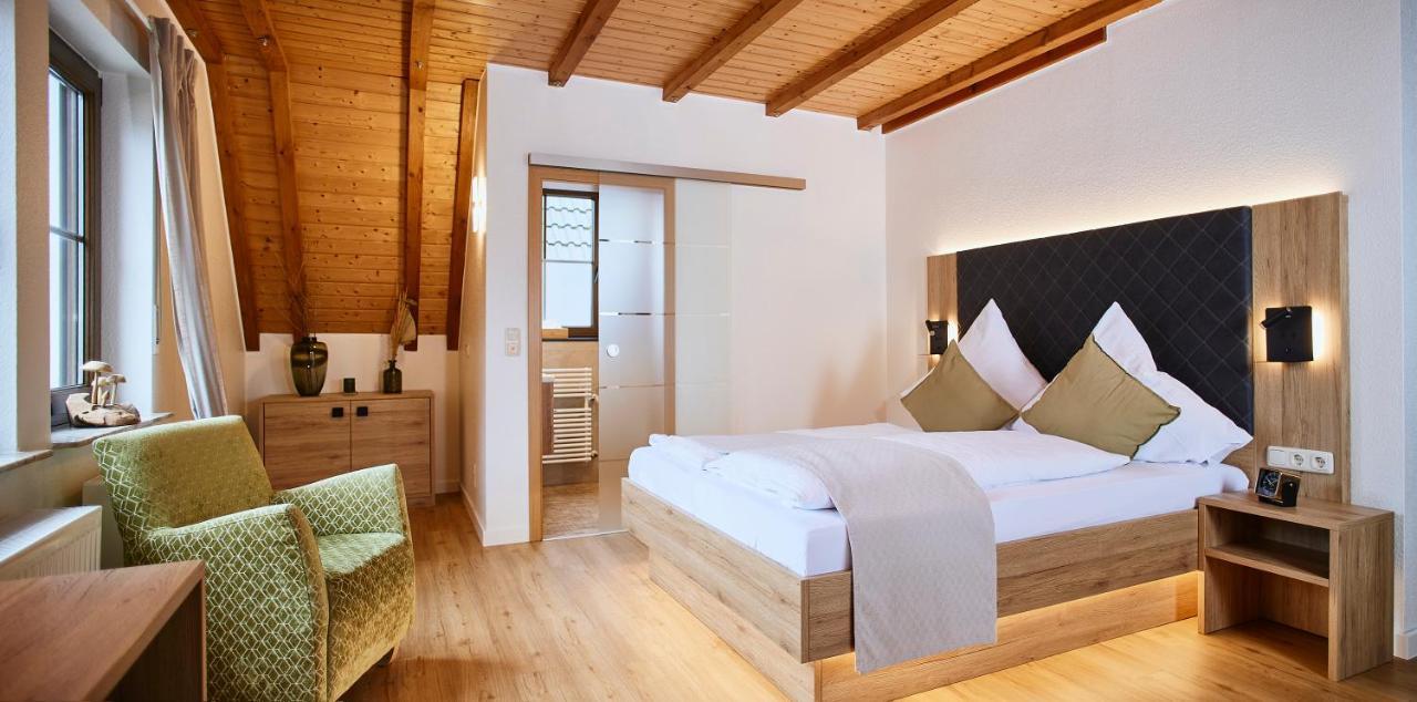 Hotel Weinhaus Lenz Briedern Esterno foto